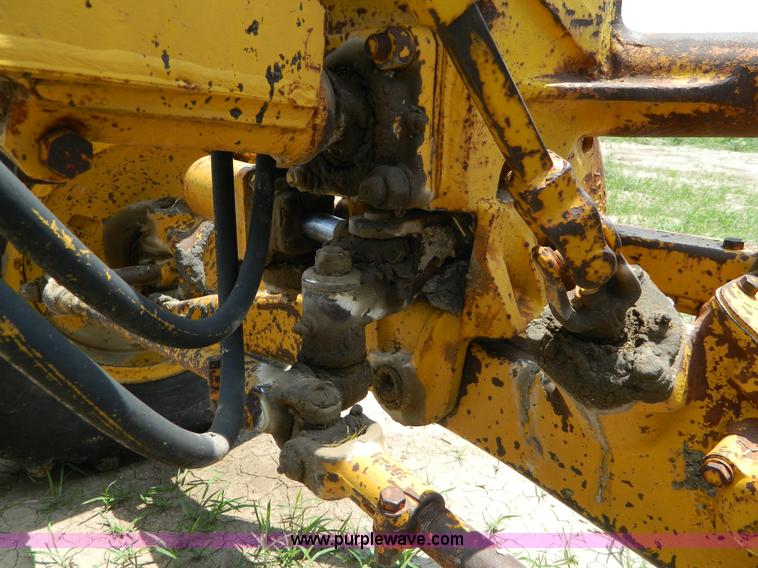 image for item H2463 1965 Caterpillar 120 motor grader
