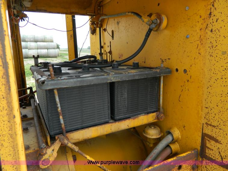 image for item H2463 1965 Caterpillar 120 motor grader