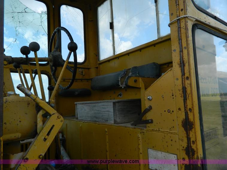 image for item H2463 1965 Caterpillar 120 motor grader
