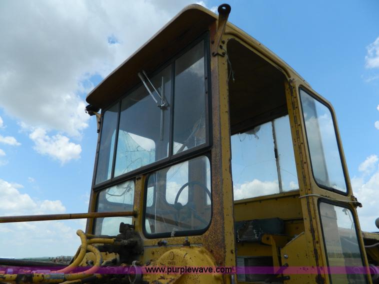 image for item H2463 1965 Caterpillar 120 motor grader