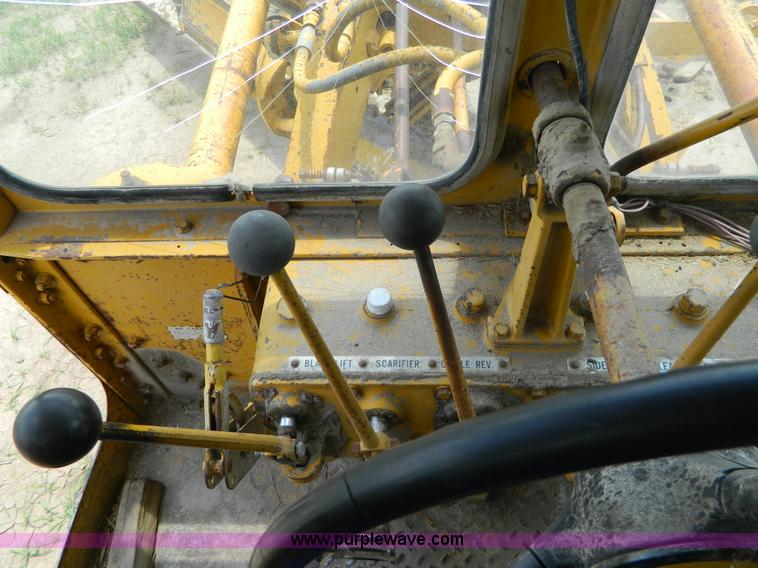 image for item H2463 1965 Caterpillar 120 motor grader