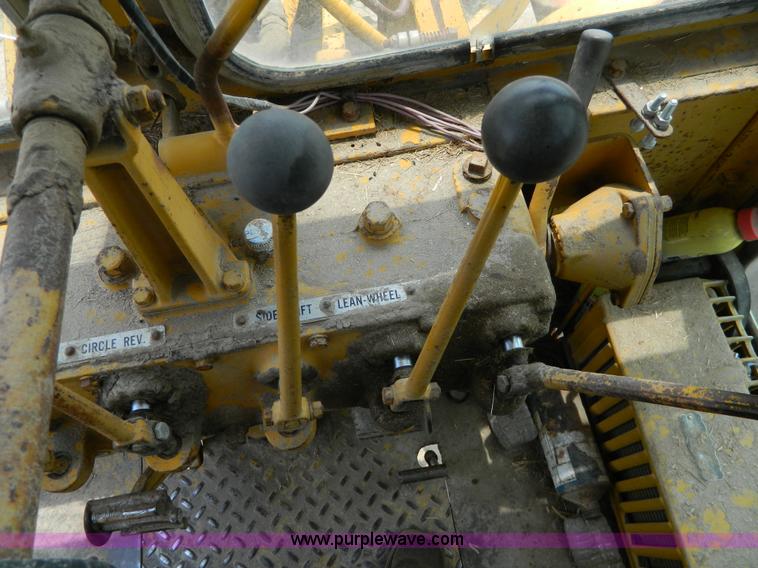 image for item H2463 1965 Caterpillar 120 motor grader