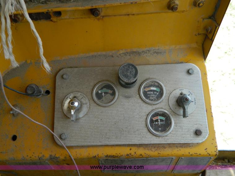 image for item H2463 1965 Caterpillar 120 motor grader