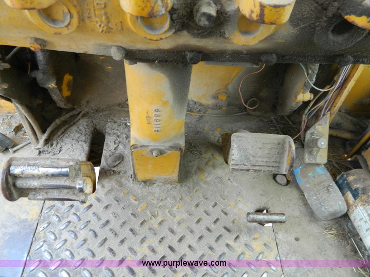 image for item H2463 1965 Caterpillar 120 motor grader