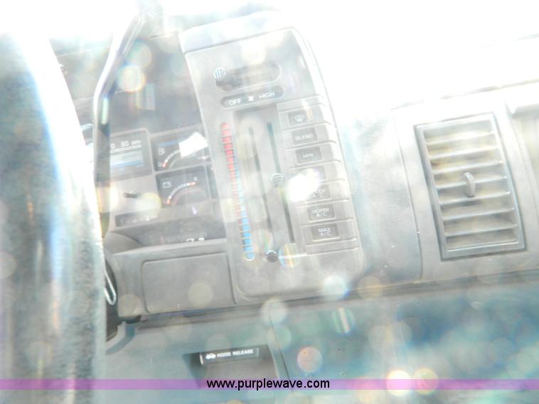 image for item H2464 1992 Chevrolet Astro van