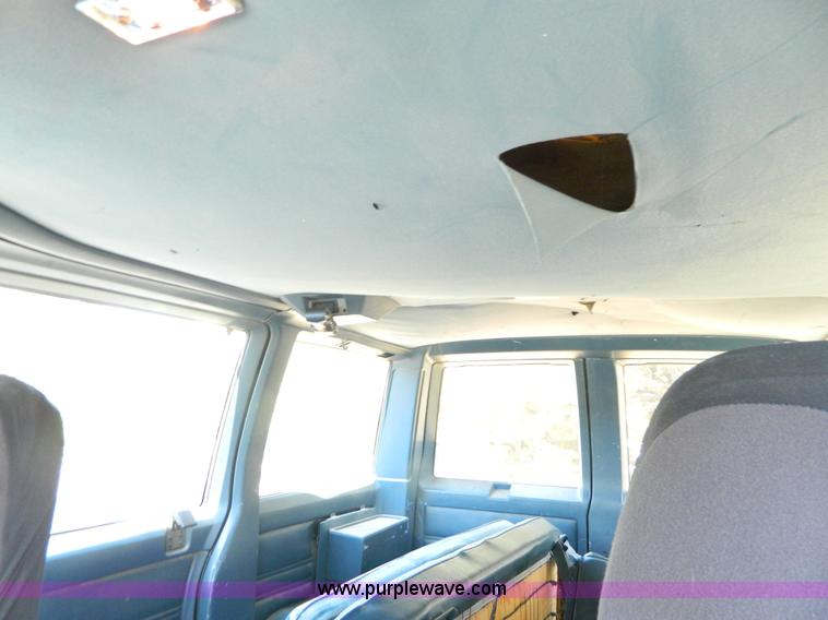 image for item H2464 1992 Chevrolet Astro van