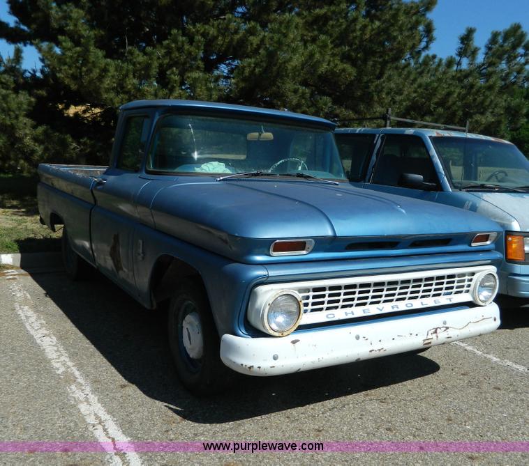 image for item H2465 1963 Chevrolet pickup truck