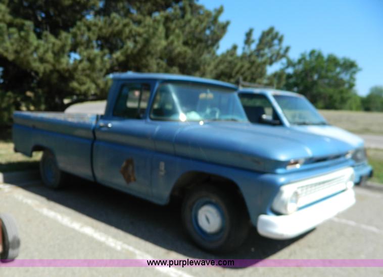 image for item H2465 1963 Chevrolet pickup truck