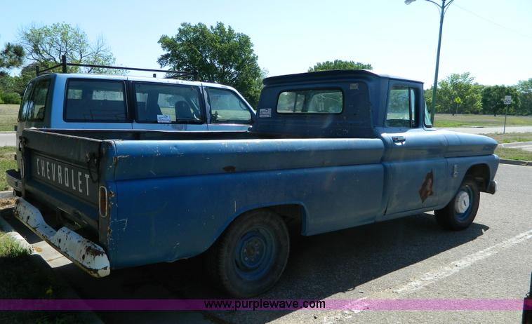 image for item H2465 1963 Chevrolet pickup truck