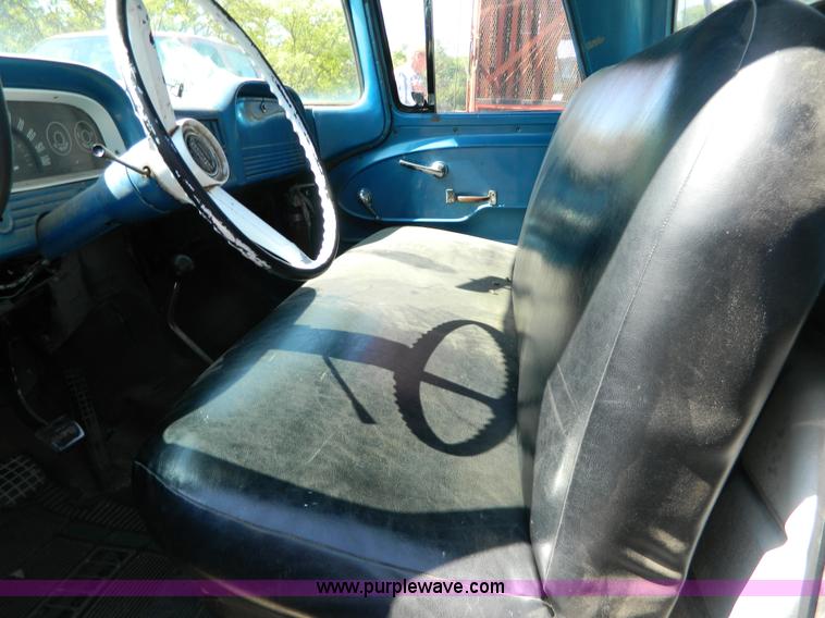 image for item H2465 1963 Chevrolet pickup truck