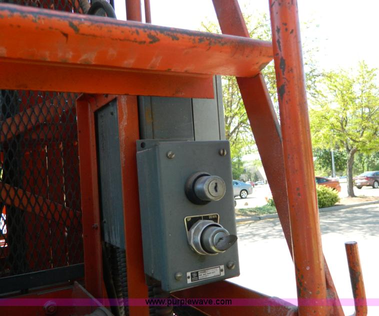 image for item H2466 Economy LD6F Series 200 man lift