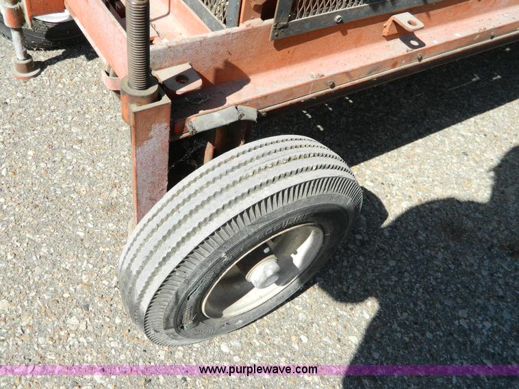 image for item H2466 Economy LD6F Series 200 man lift