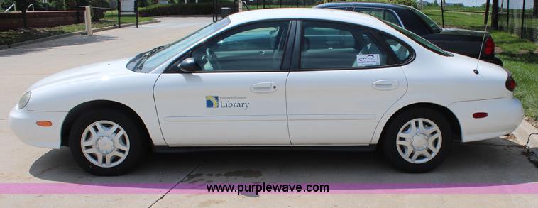 image for item H2581 1999 Ford Taurus LX