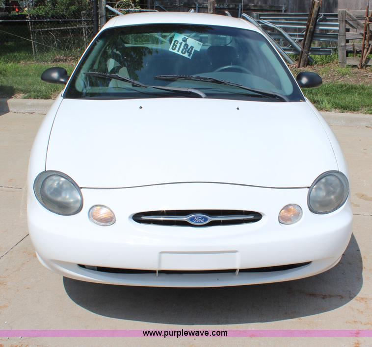 image for item H2581 1999 Ford Taurus LX