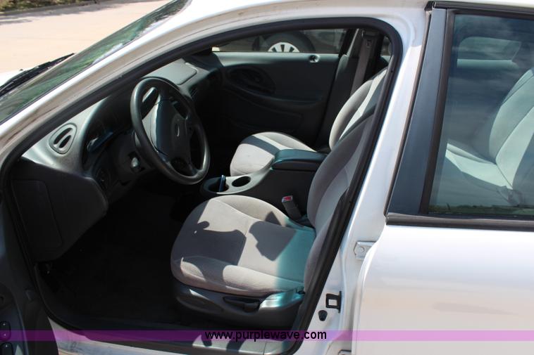 image for item H2581 1999 Ford Taurus LX