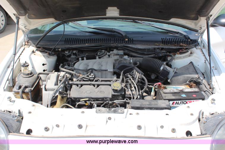 image for item H2581 1999 Ford Taurus LX