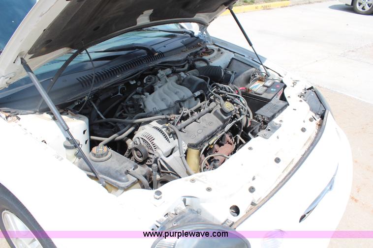 image for item H2581 1999 Ford Taurus LX