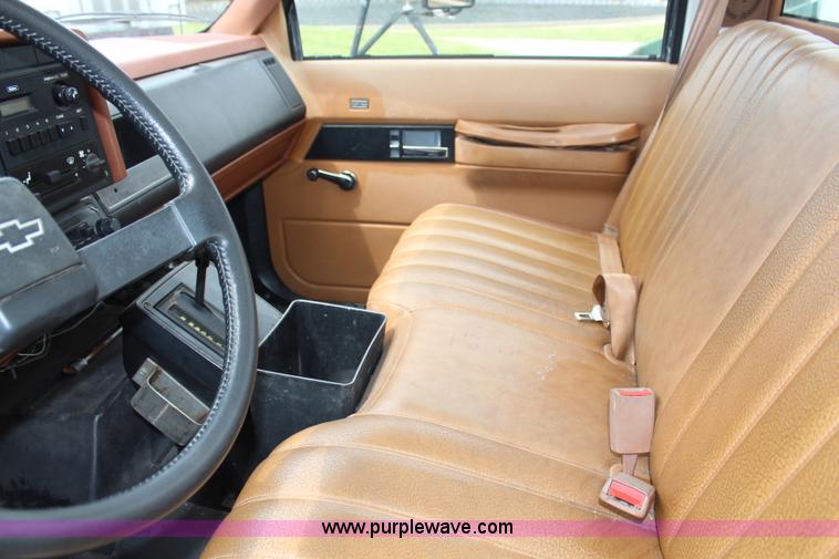 image for item H2582 1992 Chevrolet Kodiak sewer rod truck