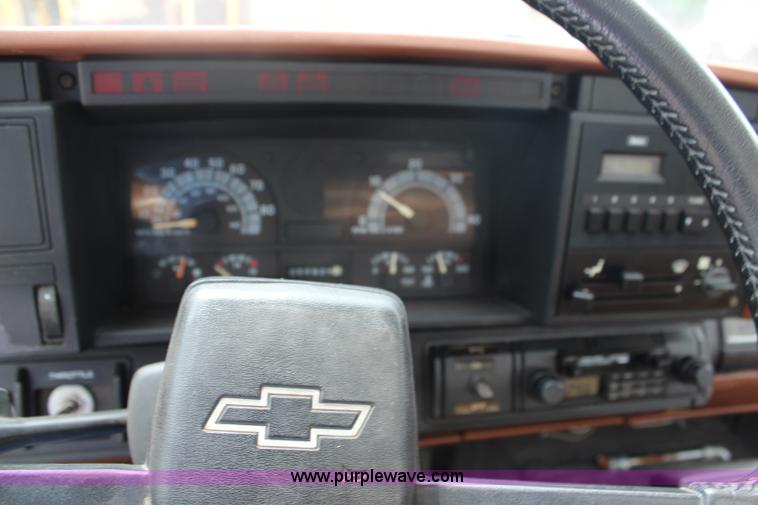 image for item H2582 1992 Chevrolet Kodiak sewer rod truck