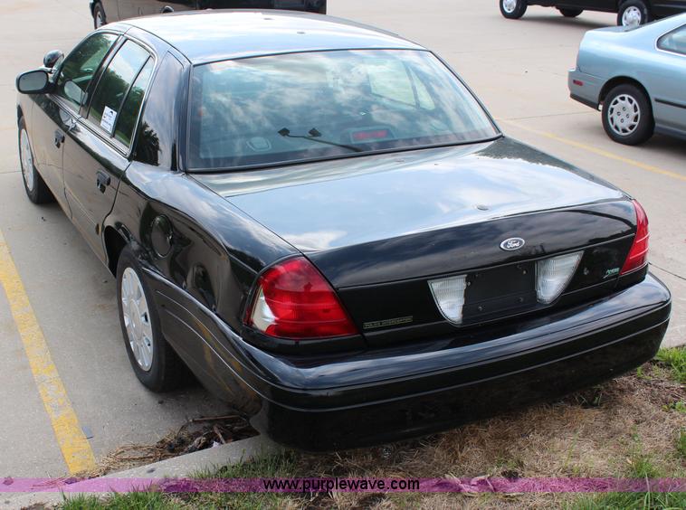 image for item H2587 2009 Ford Crown Victoria Police Interceptor