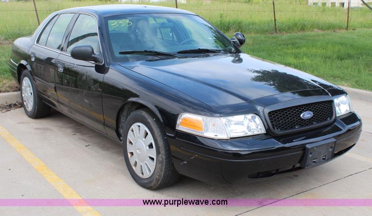 image for item H2587 2009 Ford Crown Victoria Police Interceptor