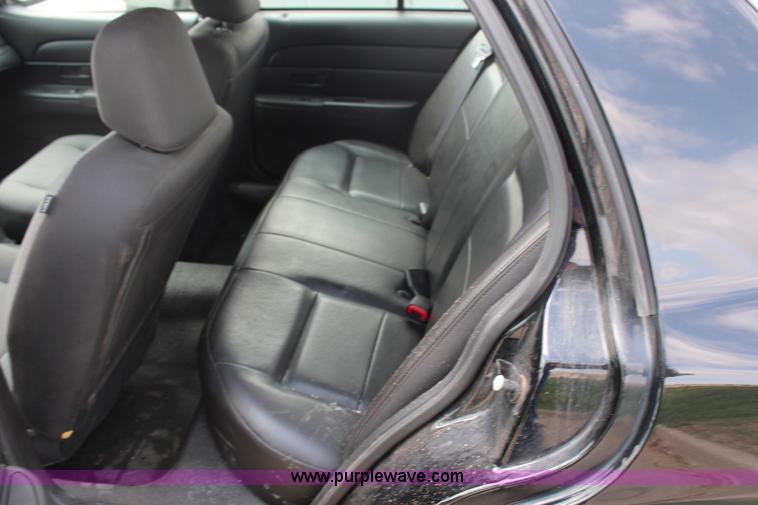 image for item H2587 2009 Ford Crown Victoria Police Interceptor