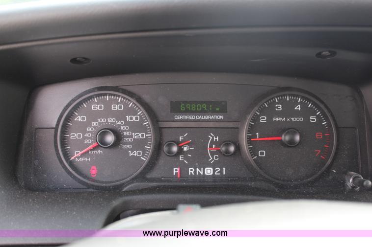 image for item H2587 2009 Ford Crown Victoria Police Interceptor