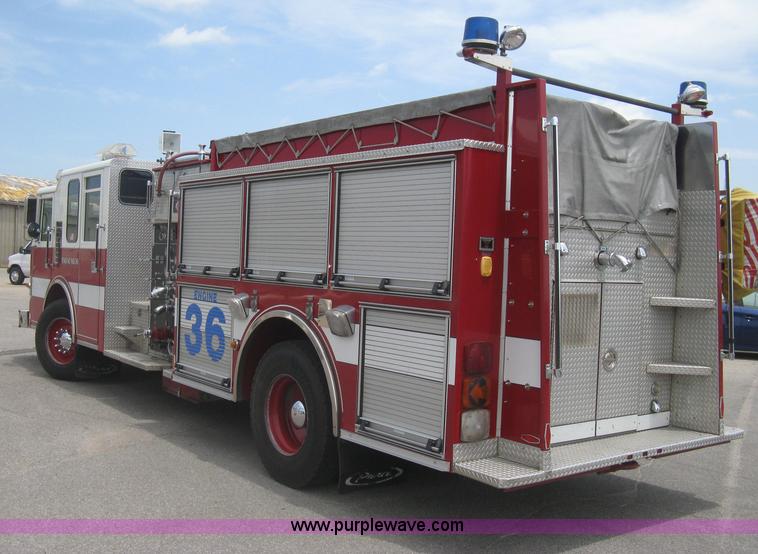 image for item H5390 1995 Pierce pumper fire truck