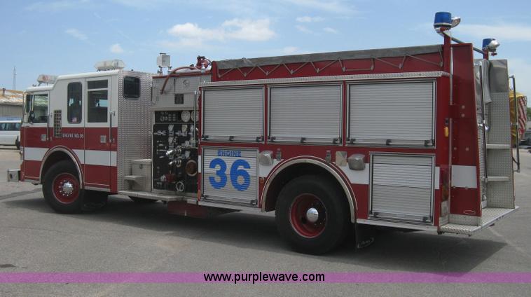 image for item H5390 1995 Pierce pumper fire truck