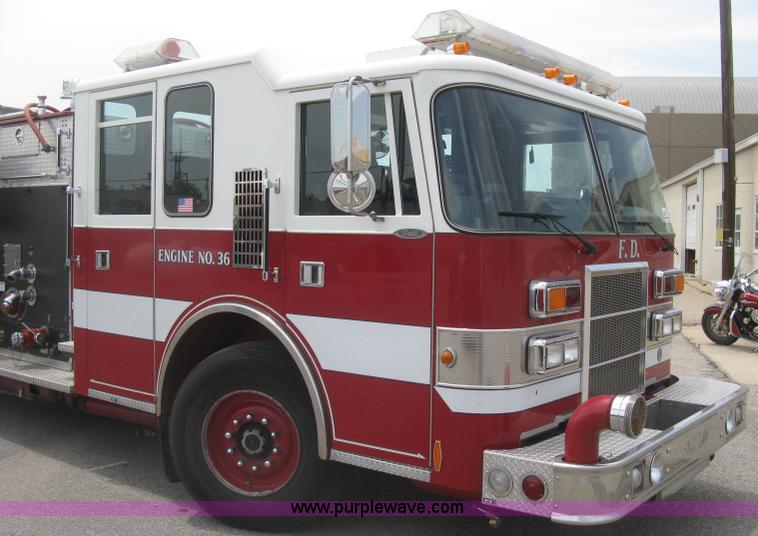 image for item H5390 1995 Pierce pumper fire truck