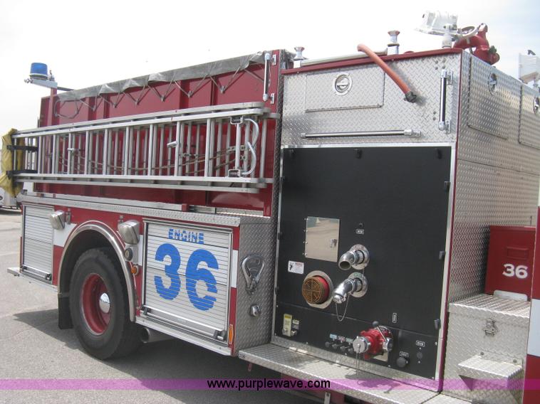 image for item H5390 1995 Pierce pumper fire truck
