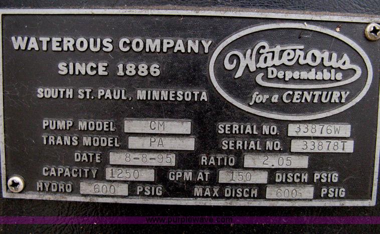 image for item H5390 1995 Pierce pumper fire truck