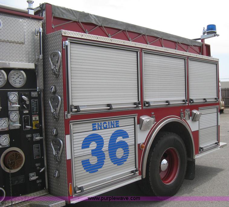 image for item H5390 1995 Pierce pumper fire truck