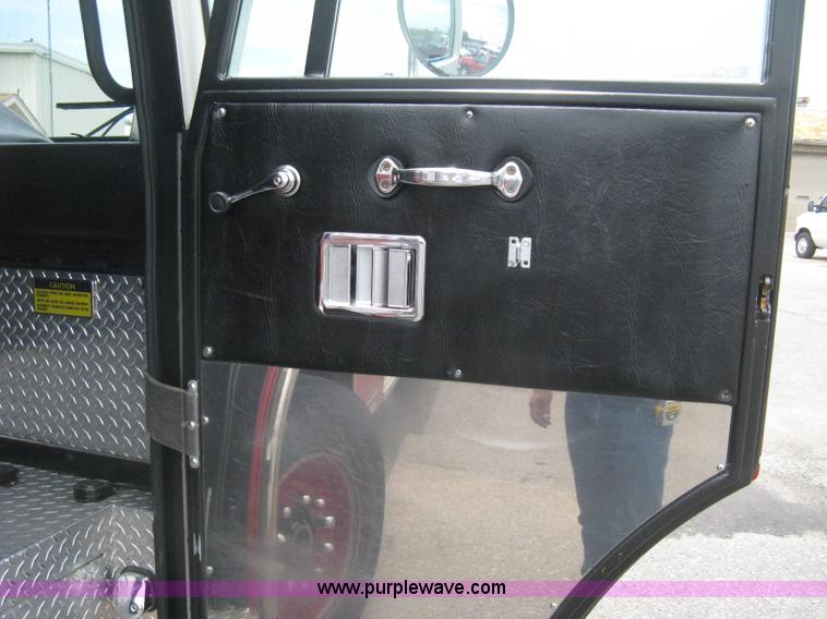 image for item H5390 1995 Pierce pumper fire truck