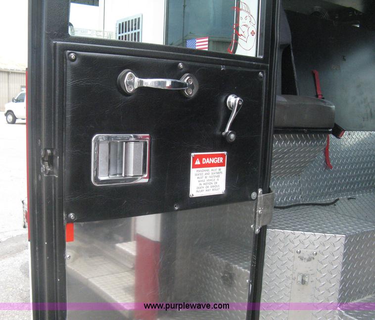 image for item H5390 1995 Pierce pumper fire truck