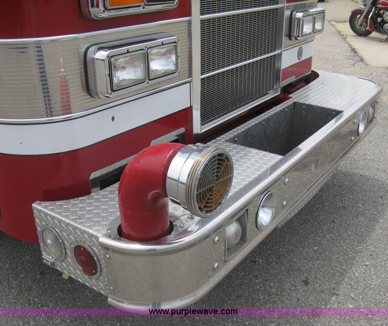 image for item H5390 1995 Pierce pumper fire truck