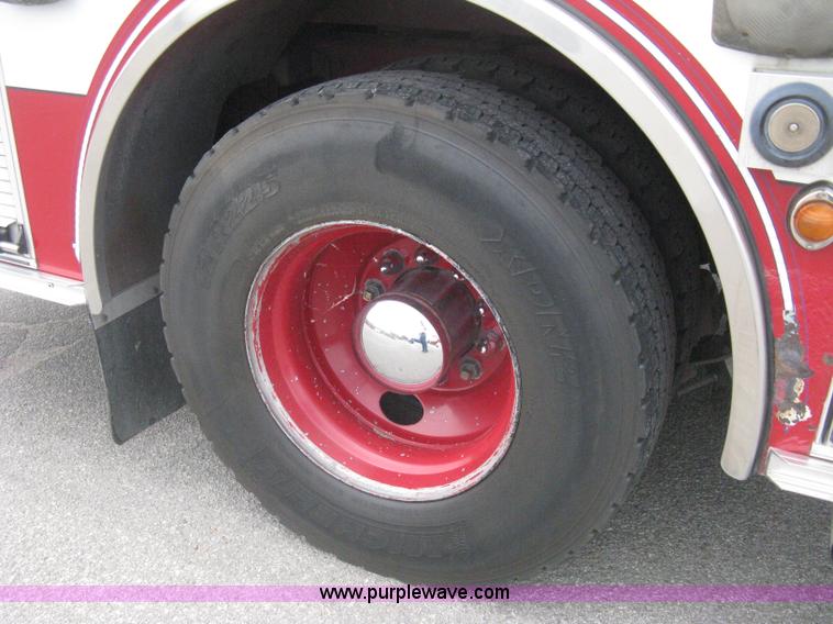 image for item H5390 1995 Pierce pumper fire truck