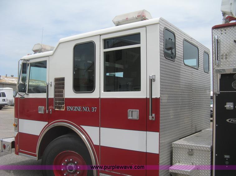 image for item H5391 1995 Pierce pumper fire truck