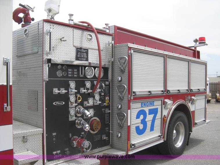 image for item H5391 1995 Pierce pumper fire truck