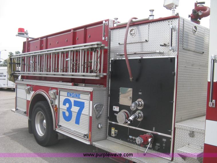 image for item H5391 1995 Pierce pumper fire truck