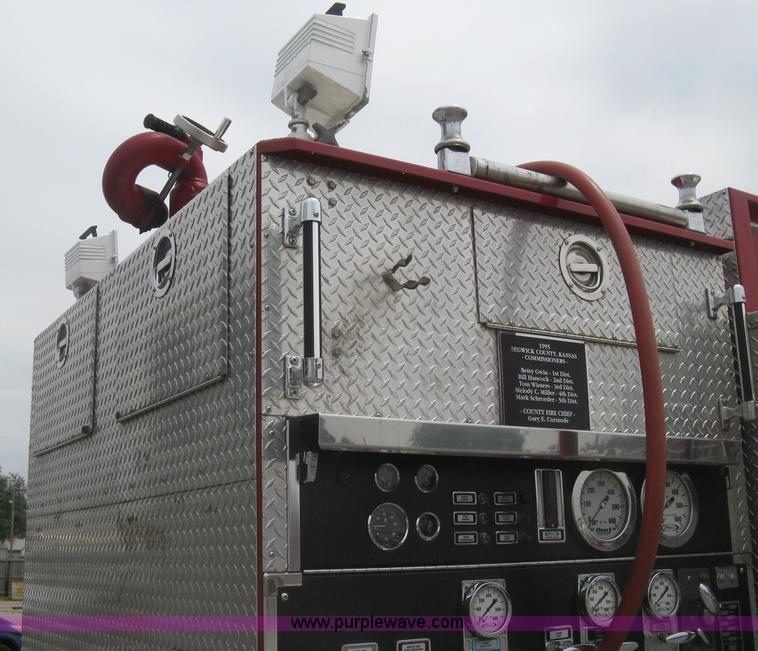 image for item H5391 1995 Pierce pumper fire truck