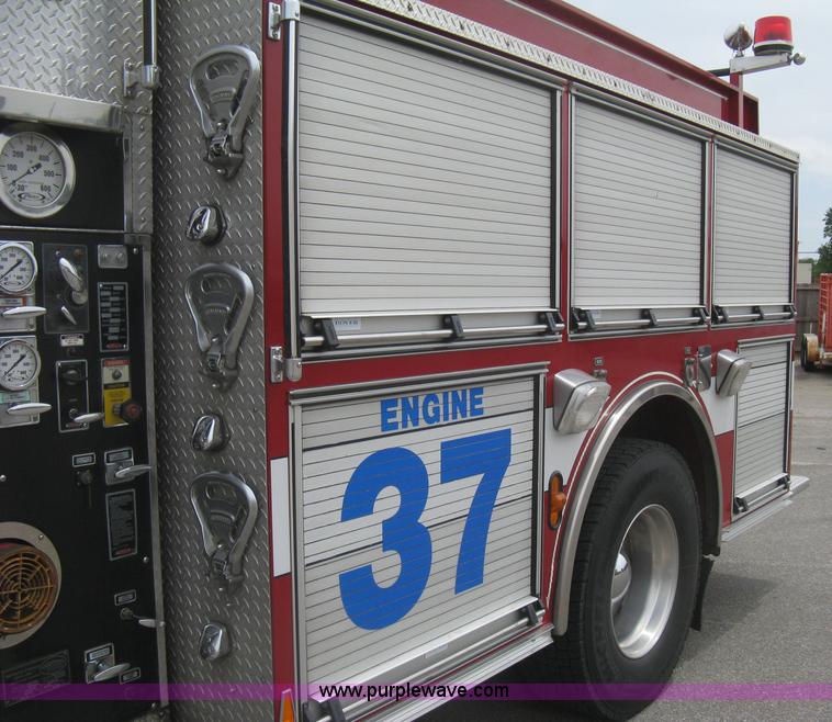 image for item H5391 1995 Pierce pumper fire truck