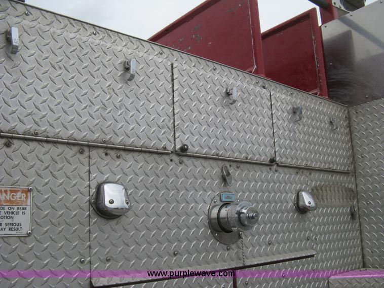 image for item H5391 1995 Pierce pumper fire truck