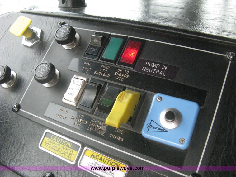 image for item H5391 1995 Pierce pumper fire truck