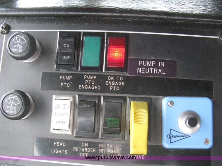 image for item H5391 1995 Pierce pumper fire truck