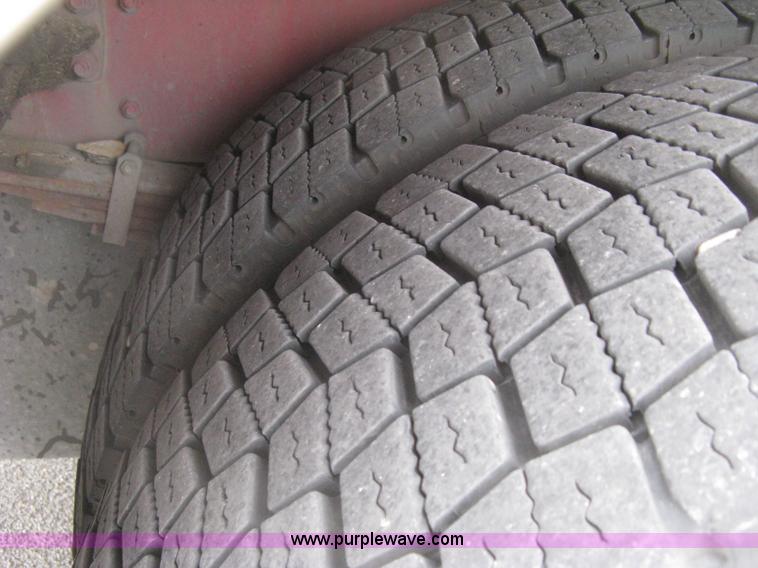 image for item H5391 1995 Pierce pumper fire truck