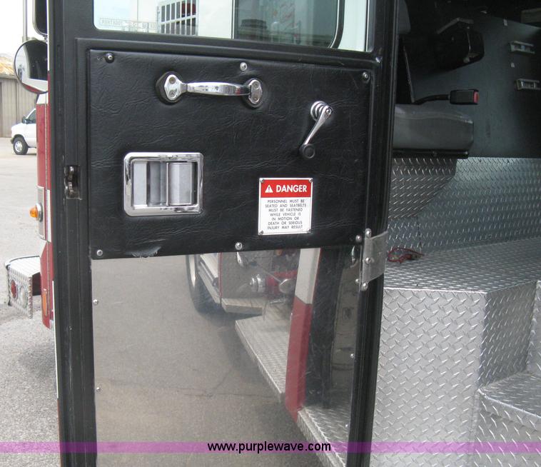 image for item H5391 1995 Pierce pumper fire truck