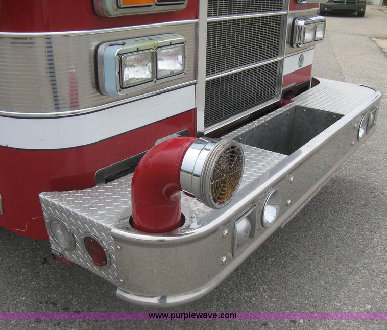 image for item H5391 1995 Pierce pumper fire truck