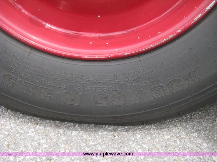 image for item H5391 1995 Pierce pumper fire truck