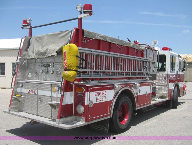 image for item H5393 1993 Pierce pumper fire truck